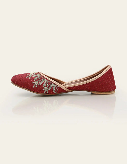 Opulence Legacy Maroon Embroidered Khussa with Floral Design – Essence by Rubina